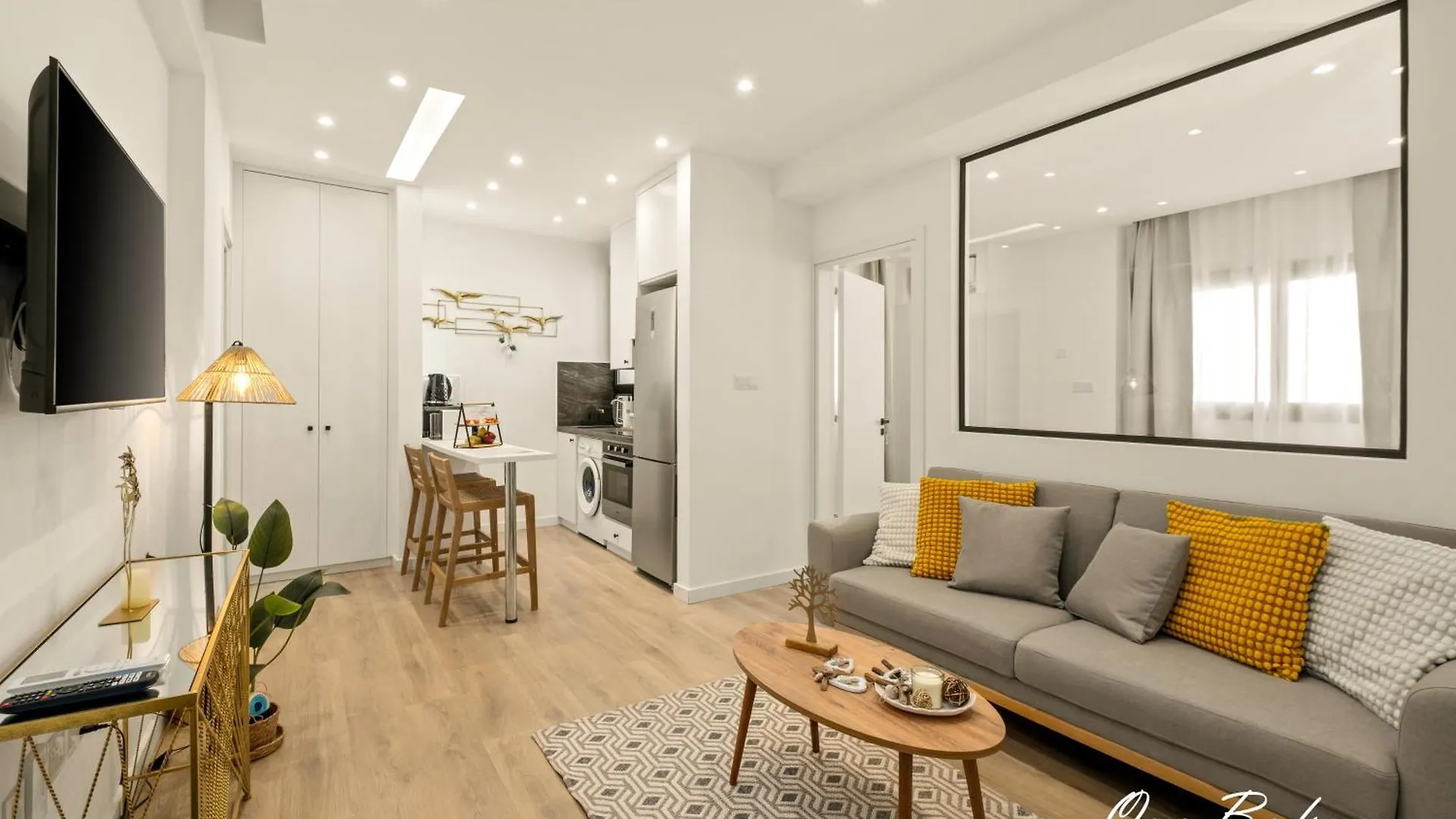 Lazuli Hermes Apartments Larnaca Aparthotel